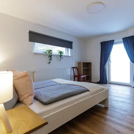 Schoenruh 2 & Garden Apartment Garmisch-Partenkirchen